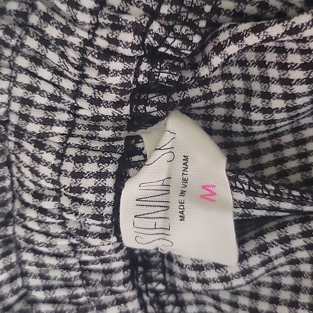 Pants with pockets - Picture 4 of 5
